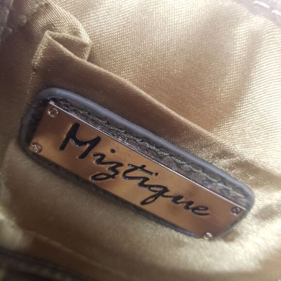 MIZTIGUE BROWN CROSSBODY BAG WITH GOLD CHAIN HANDLE. - Picture 12 of 13